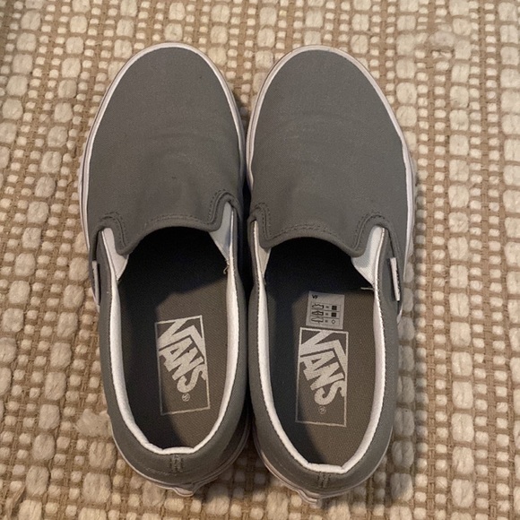 Women’s Slip on Vans - Picture 2 of 4